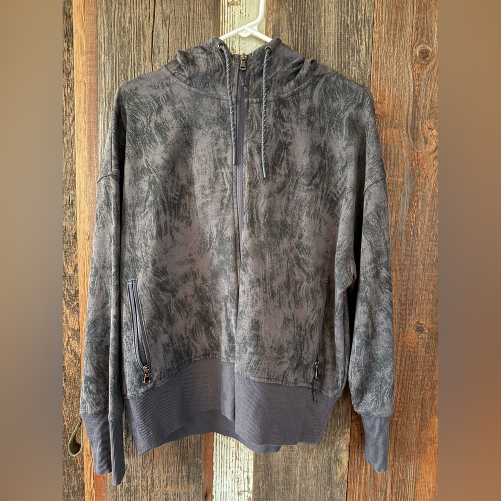 Old Navy Men's Black and Gray Zip-Up Sweater